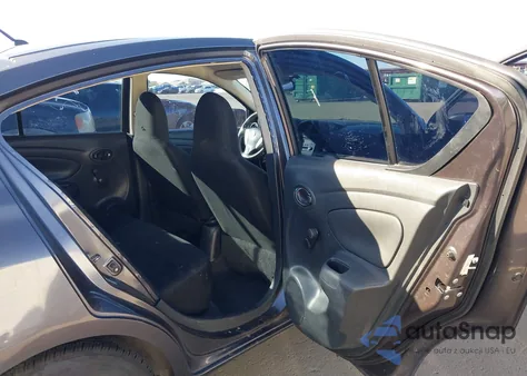 2015 Nissan Versa 1.6 S+ из США, поврежденный, VIN 3N1CN7AP1FL821934